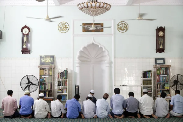 Masjid Saigon Central Pria Muslim Berdoa Chi Minh City Vietnam — Stok Foto