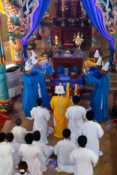 Templo Cao Dai Adoradores Servicio Phu Quoc Vietnam — Foto de Stock