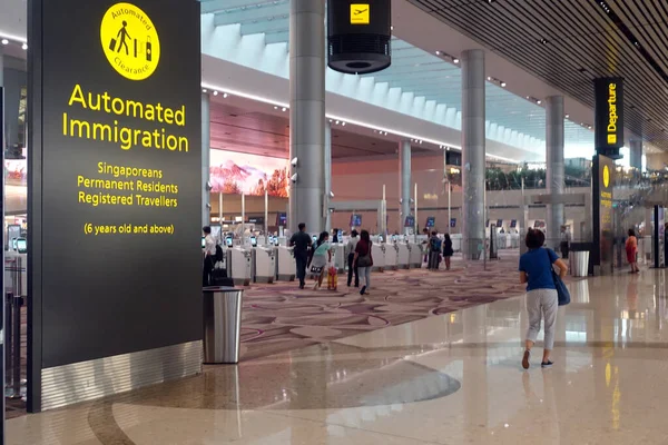 Changi Luchthaven Geautomatiseerde Immigratie Singapore — Stockfoto