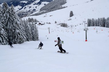 Fransız Alpleri. Mont-Blanc kalabalık. Kayak pisti. Saint-Gervais. Fransa.