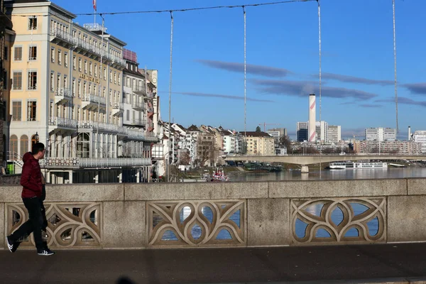 Puente Mittlere Sobre Río Rin Basilea Suiza — Foto de Stock