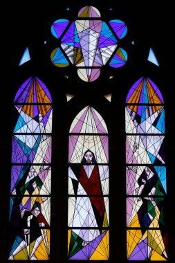 Almudena Katedrali. Lekeli cam pencere. 