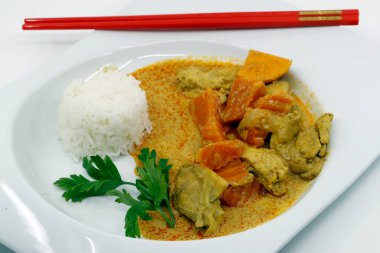 Asya mutfağı. Vietnam mutfağı. Tavuk ve sebze.. 