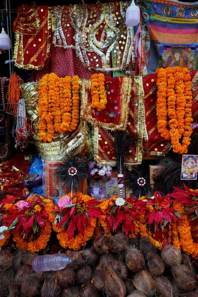 Guirnaldas Flores Usadas Como Ofrendas Del Templo Ceremonia Hindú —  Fotos de Stock