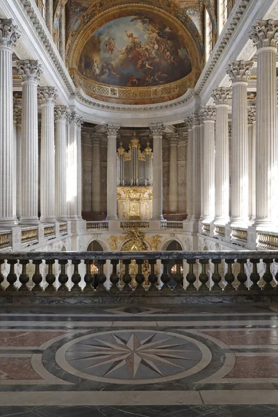 Plafoanele Pictate Coloanele Corintice Din Capela Regală Palatul Versailles — Fotografie, imagine de stoc
