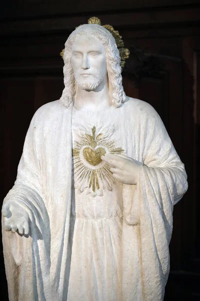 Saint Etienne Mont Church Sacred Heart Jesus Statue Paris France —  Fotos de Stock