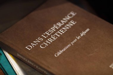 Ölüler için kitap. Edebiyat kitabı. Fransa.