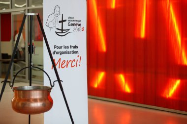 Papa Francis 'in Cenevre' ye kutsal yolculuğu. Palexpo salonunda Katolik ayini. Para arayışı. İsviçre. 