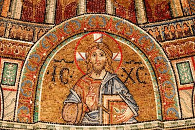San Marco Bazilikası. St. Marks 'ın San Marco' daki resepsiyonunun mozaiği, 13. yüzyıl. - Tanrım! Ayrıntılar. Mozaik. Venedik. İtalya. 