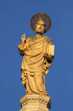 Basilica San Marco.  Statue of St. Mark, the patron of Venice, surrounded by angels. Venice. Italy. 