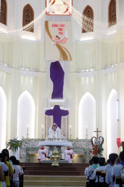 Gia Dinh Kilisesi. Kutsal hafta. Katolik ayini. Kutsal Perşembe. Ho Chi Minh Şehri. Vietnam. 
