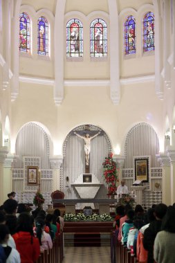 Aziz Nicholas Katedrali Dalat. Pazar katolik ayini. Dalat. Vietnam. 