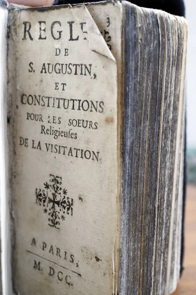   Manastır kuralları. Aziz Augustine Hükümdarlığı. Fransa. 