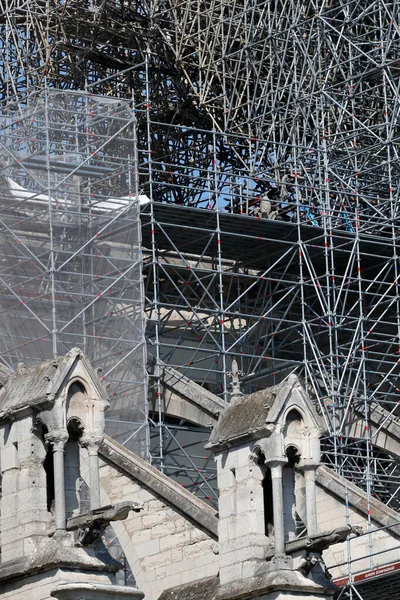 ノートルダム大聖堂 火の後だ 統合作業だ フランス — ストック写真