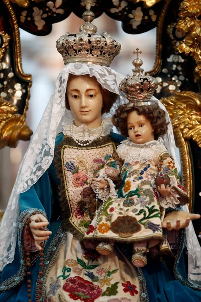 Madonna Child Century Queen Holy Rosary Sitting Throne Bernardoni Venice —  Fotos de Stock