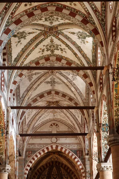 Basílica Santa Anastasia Nave Verona Italia — Foto de Stock