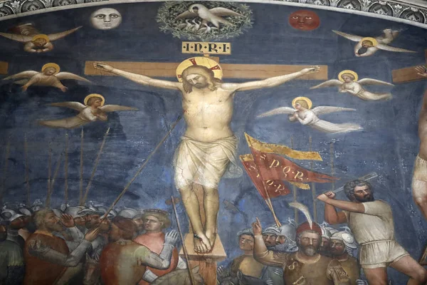 Padua Vaftizhanesi. 14. yüzyıldan kalma tavan freskleri, Giusto de Menabuoi 'den. Padua. İtalya. 