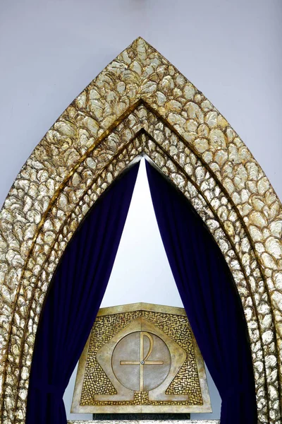 Bai Dau Kilisesi. Tapınak.