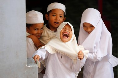 Nurunnaim Camii. İslam okulundaki Müslüman çocuklar. Phnom Penh. Kamboçya. 