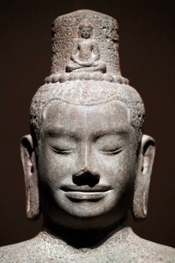 Asya Medeniyetler Müzesi. Angkor. Kamboçya 'nın kutsal şehrini keşfediyorum. Kozmik yayılan Lokeshvara. Kamboçya, 12. yüzyıl. Kum taşı. Singapur. 