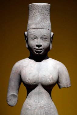 Asya Medeniyetler Müzesi. Angkor. Kamboçya 'nın kutsal şehrini keşfediyorum. Dişi ilah. Kamboçya, 7. yüzyıl. Kum taşı. Singapur. 