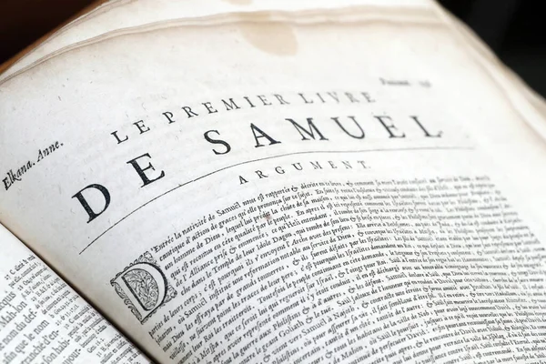 Eski Fransızca İncil, 1669. Eski Ahit. Tarihi bir kitap. Samuel..