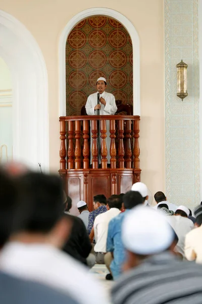 Serkal Mosque Muslim Men Praying Friday Prayer Imam Doing Sermon — Stok Foto