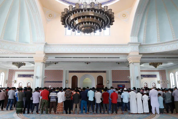 Serkal Mosque Muslim Men Praying Friday Prayer Phnom Penh Cambodia — Stok Foto