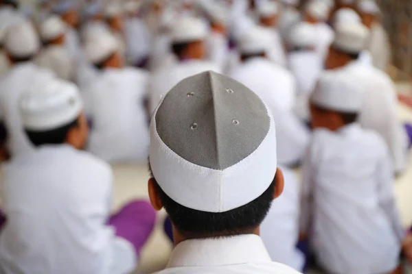 Mezquita Nurunnaim Jóvenes Musulmanes Rezando Por Oración Del Viernes Phnom —  Fotos de Stock