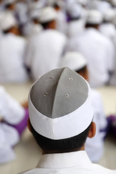 Nurunnaim Mosque Young Muslim Boys Praying Friday Prayer Phnom Penh — Stok Foto