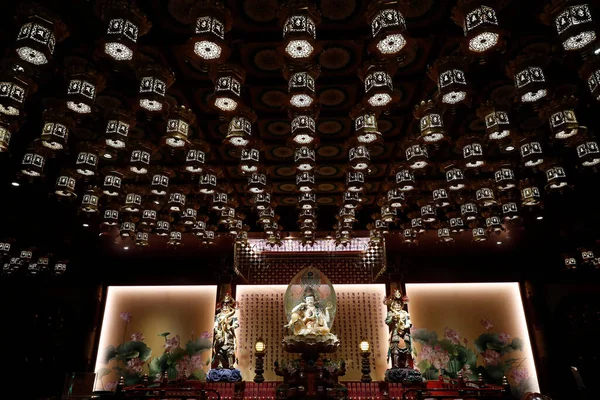 Buddha Tooth Relic Temple Chinatown Buddha Bodhisattva Cintamanicakra Avalokitesvara Statue — Foto de Stock