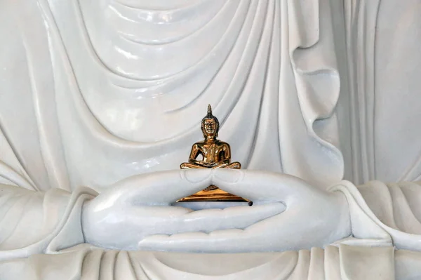 Linh Phong Buddhist Temple White Marble Sitting Buddha Statue Dalat — Foto de Stock