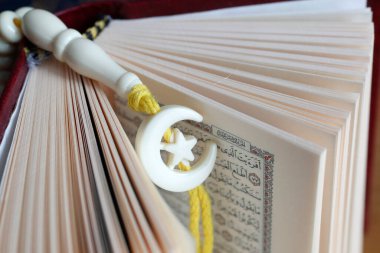 Kur 'an ve tespih!).