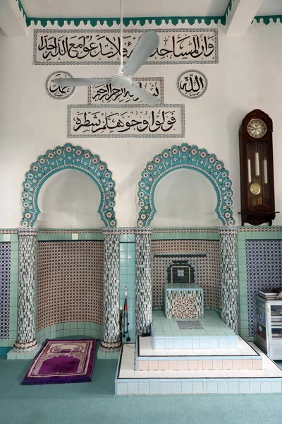 Masjid Mubarak Ruang Shalat Dengan Minbar Dan Mihrab Chau Doc — Stok Foto