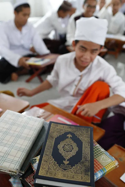 Jamiul Azhar Moskee Moslimkinderen Bestuderen Koran Een Madrassa School Chau — Stockfoto