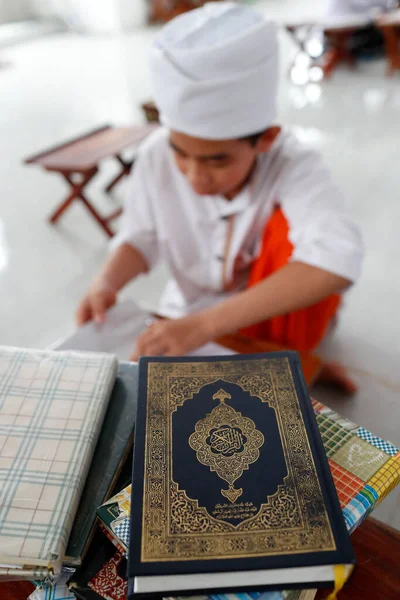 Mesquita Jamiul Azhar Crianças Muçulmanas Estudam Alcorão Uma Escola Madrassa — Fotografia de Stock