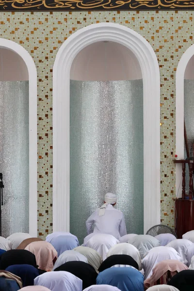 Masjid Rohmah Mosque Men Friday Prayer Salat Chau Doc Vietnam — Stok fotoğraf