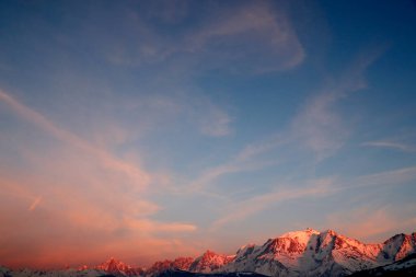 Massif du Mont-Blanc. Le Mont-Blanc artı haut sommet d 'Europe 4810. Fransa. 
