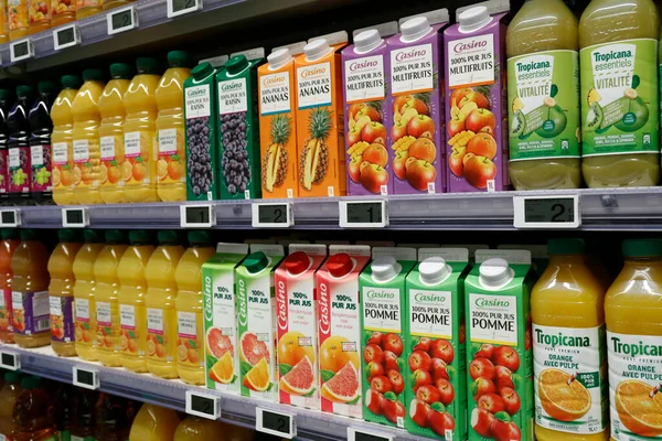 Stalls Row Supermarket Fruit Juices France — Zdjęcie stockowe
