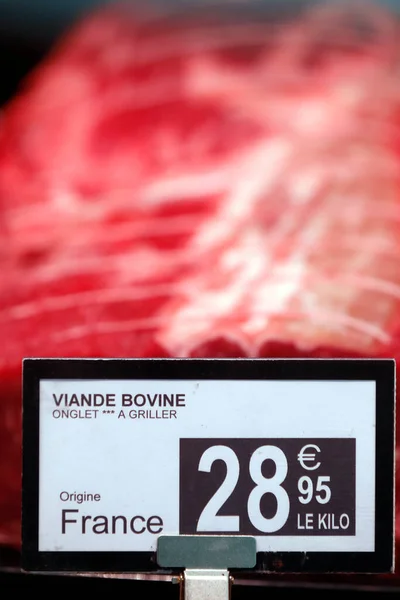 Supermarket Butcher Beef Sale France — Stok fotoğraf