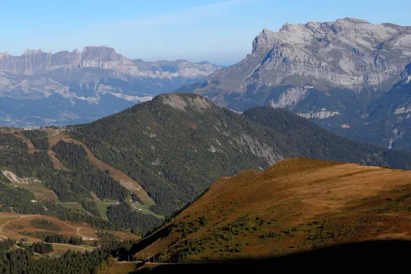Krajobraz Alp Francuskich Lecie Aravis Góry Fiz Francja — Zdjęcie stockowe