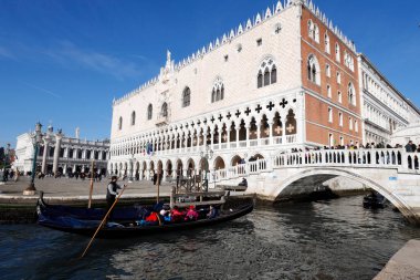  Palazzo Ducale (Doges Palace) ve San Marco Meydanı, Venedik. İtalya. 