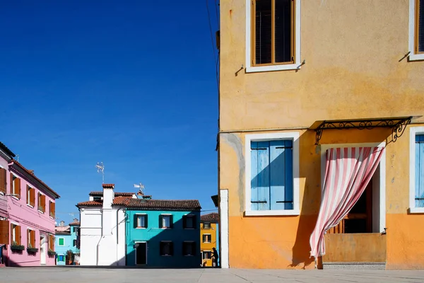 Burano Köyünde Çok Renkli Evler Talya — Stok fotoğraf
