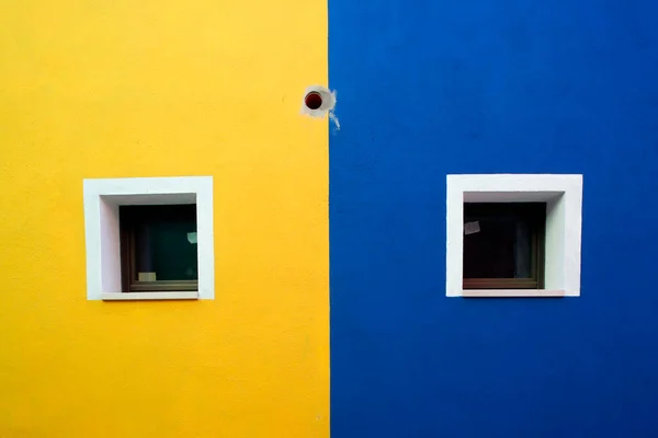 Multi Colored Houses Burano Village Two Windows Italy — Stock fotografie