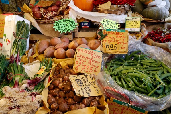 Свіжі Овочі Продаж Супермаркеті Вероно Італія — стокове фото