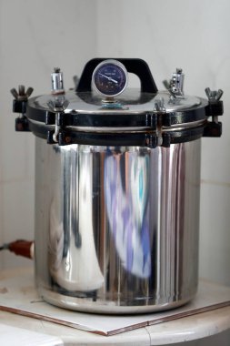 Vietnam geleneksel tıp kliniği. Sterilizatör. Cu Chi. Vietnam. 