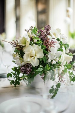 Düğün için çiçek buketi.