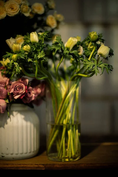 Fleurs Blanches Dans Vase — Photo