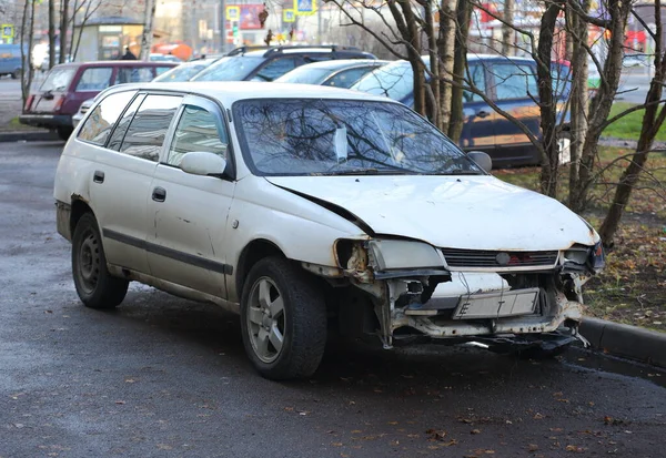 Old White Wrecked Passenger Car Parked Street Ulitsa Kollontai Saint — стоковое фото