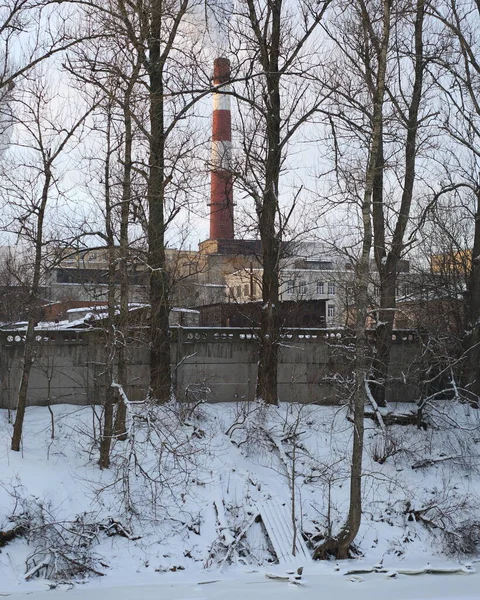 Industrial Zone Fence Bank Frozen River Monastyrka River Petersburg Russia — Stock Photo, Image